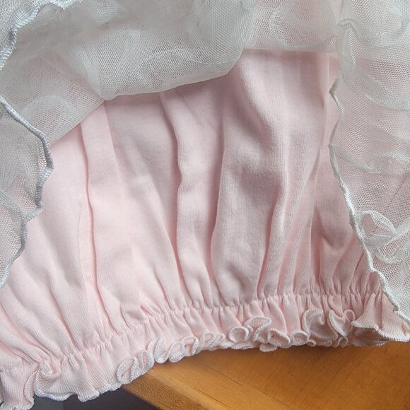 TOO SWEET PINK AND CREAM RUFFLE LACE GOWN WITH BEANIE SIZE 3 MONTHS NWT - Picture 4 of 8